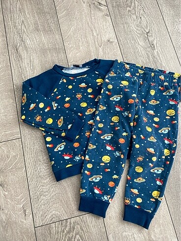 HelloBaby Gezegenli pijama takımı