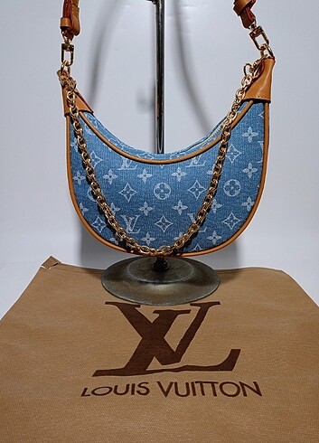 Louis Vuitton Louis Vuitton Loop