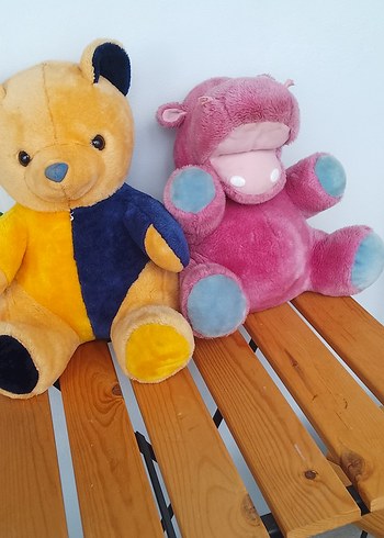 Renkli Peluş Ayı ve Su Aygırı Oyuncakları - Görsel 2