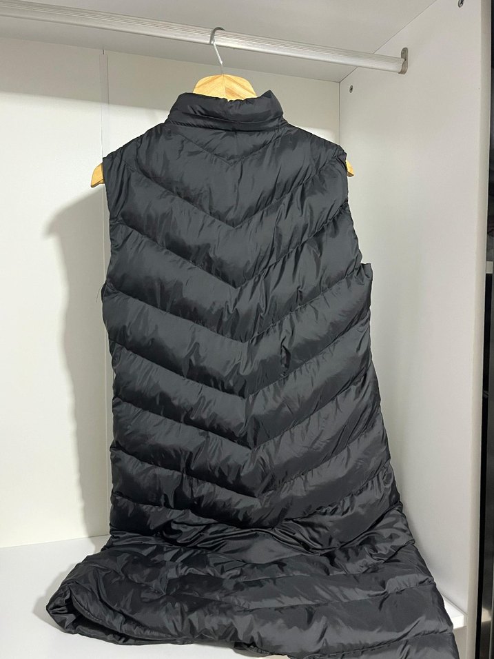 Siyah Uzun Kadın Kürk Detaylı Yelek - Görsel 3