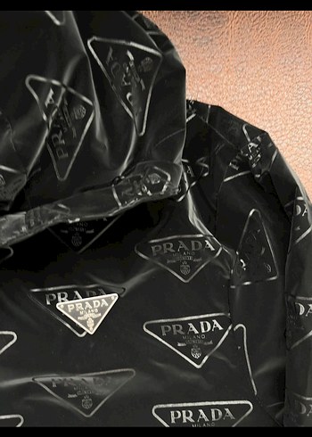 Prada Siyah Kapüşonlu Fermuarlı Ceket - Görsel 2