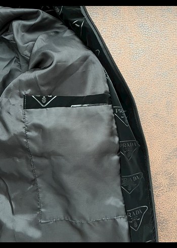 Prada Siyah Kapüşonlu Fermuarlı Ceket - Görsel 3