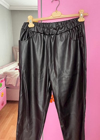 Puane Siyah Lastikli Deri Kadın Pantolon - Görsel 2