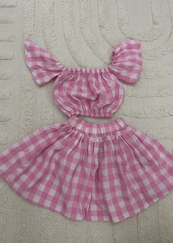 Pembe Kareli Fırfırlı Straplez Kız takım