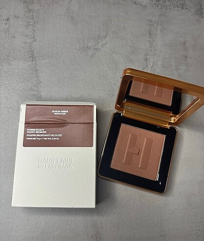 Haus Labs velvet bronzer
