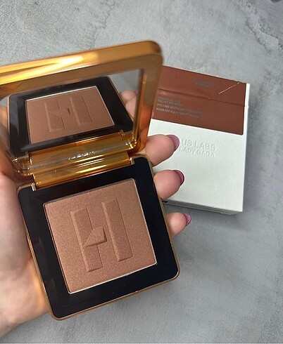 Lady Gaga Haus Labs velvet bronzer