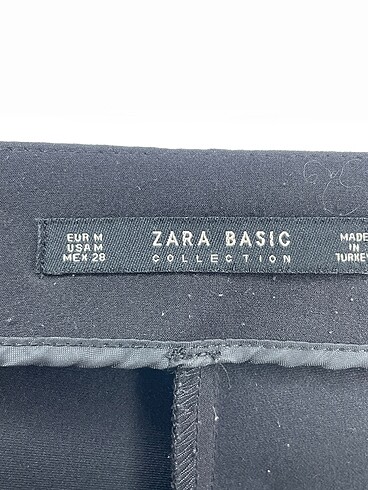 m Beden siyah Renk Zara Kumaş Pantolon %70 İndirimli.