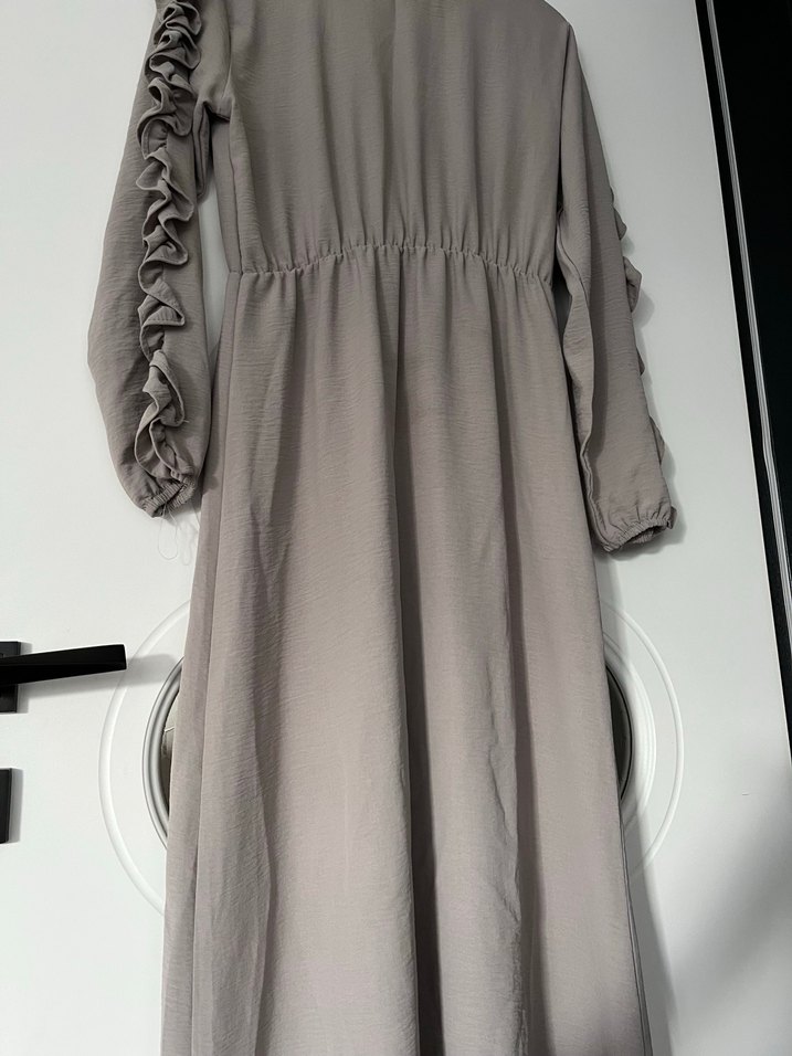 Bej Uzun Kollu Fırfırlı Kadın Elbise - Görsel 2