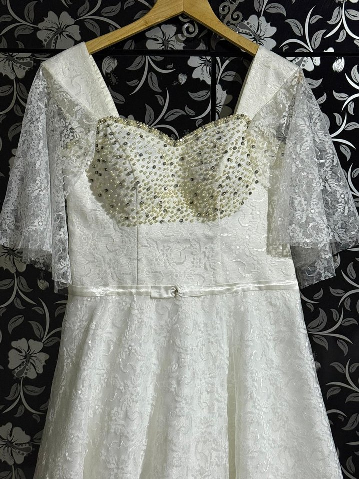 Dantel İşlemeli Beyaz Uzun Gelinlik - Görsel 4