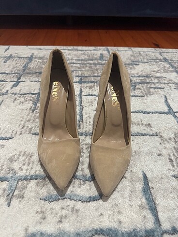 Bej süet stiletto