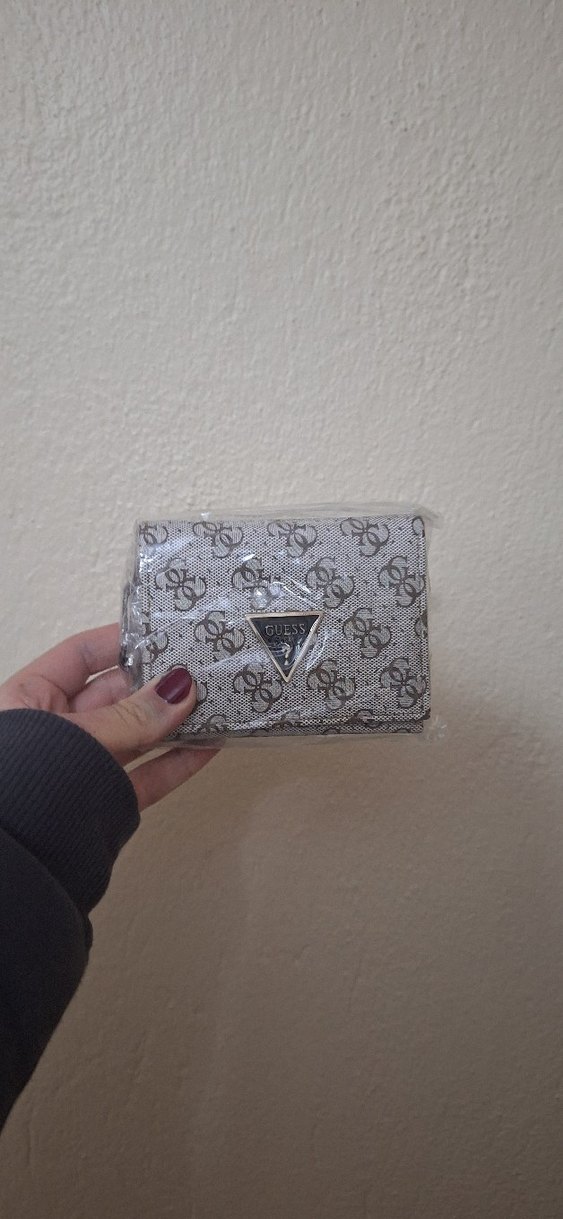 GUESS Gri Desenli Fermuarlı Kadın Cüzdan - Görsel 2