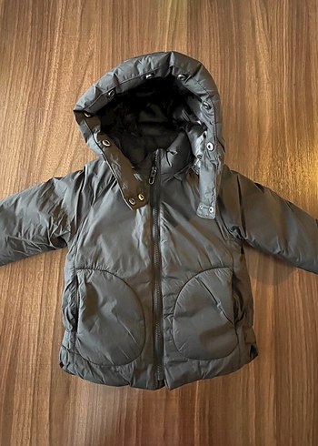 ZARA KAPÜŞONLU SU GEÇİRMEZ KUŞ TÜYÜ ŞİŞME MONT 12-18 AY