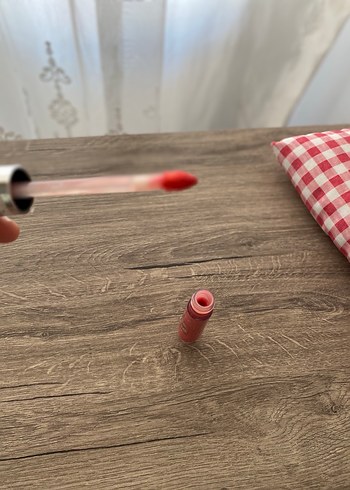 Essence Shine Shine Shine Lipgloss - Görsel 3