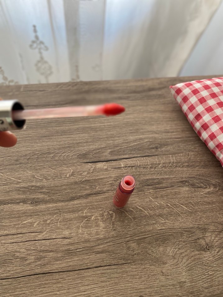 Essence Shine Shine Shine Lipgloss - Görsel 3