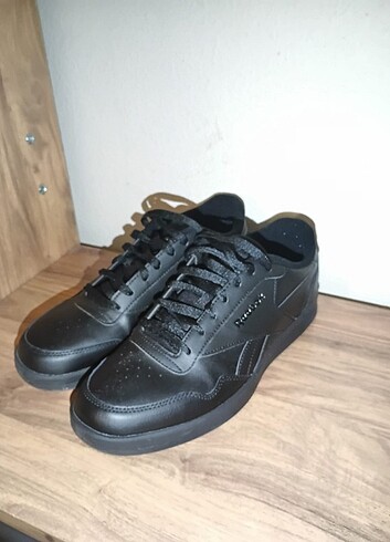 44 Beden siyah Renk 44 numara reebok