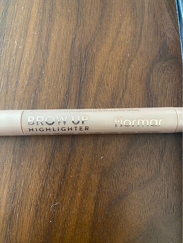 Flormar kalem highlighter