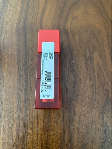 Beden Maybelline superstay tint