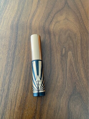 Diğer Charlotte Tilbury maskara