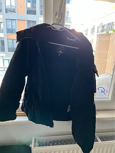 mavi jeans marka kadife görünümlü şişme mont