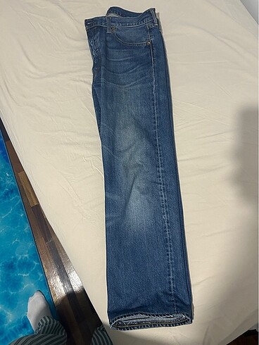 levis az giyilmis kot pantolon