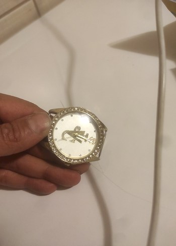 Beden Kadın Altın Renkli Payetli Saat