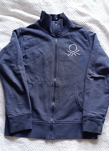 8 Yaş Beden Benetton sweatshirt