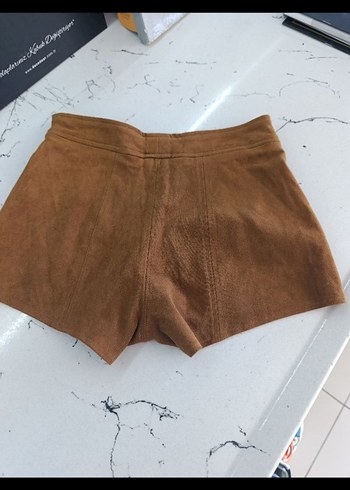 Düğmeli Kahverengi Süet Kadın Şort - Görsel 6