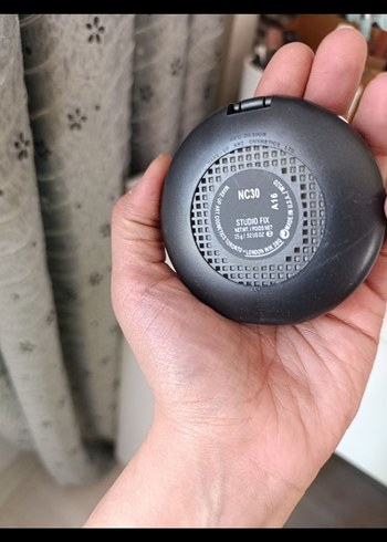 MAC NC30 Koyu Ten Pudrası - Görsel 3