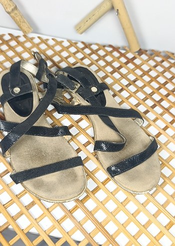 Anne Klein 38