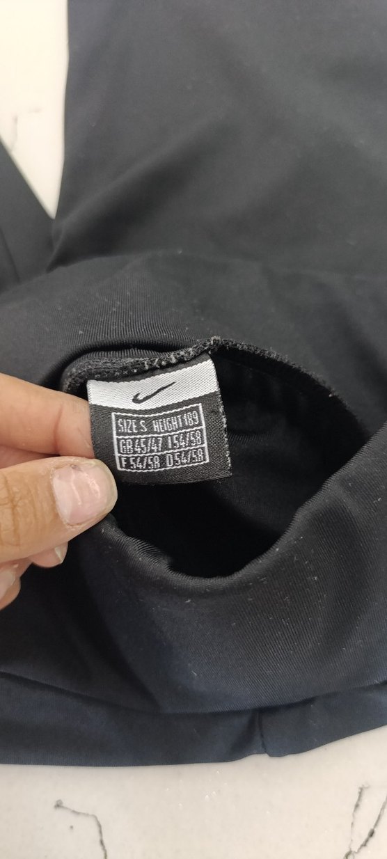Nike Siyah Yüksek Bel Spor Tayt — görsel 7/8