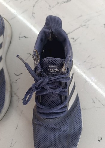 36 Beden Adidas Spor Ayakkabı