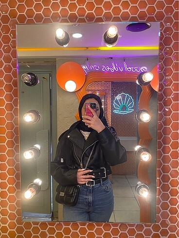 Siyah çanta