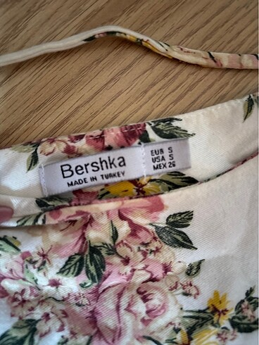 Bershka Arkası çapraz dekolte