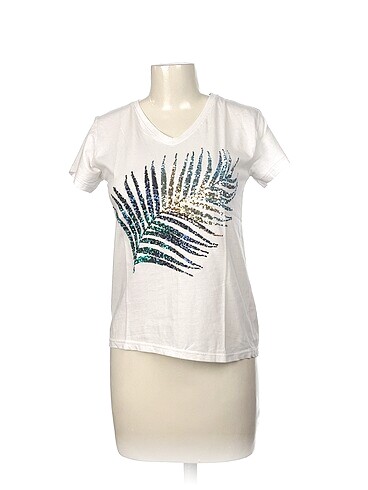 Diğer T-shirt %70 İndirimli.
