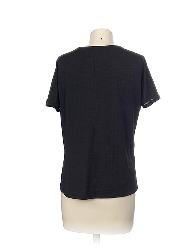 universal Beden Diğer T-shirt %70 İndirimli.