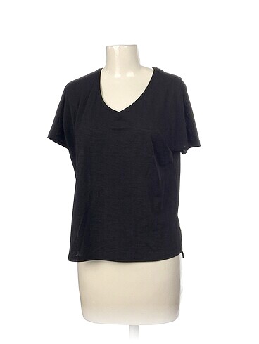 Diğer T-shirt %70 İndirimli.