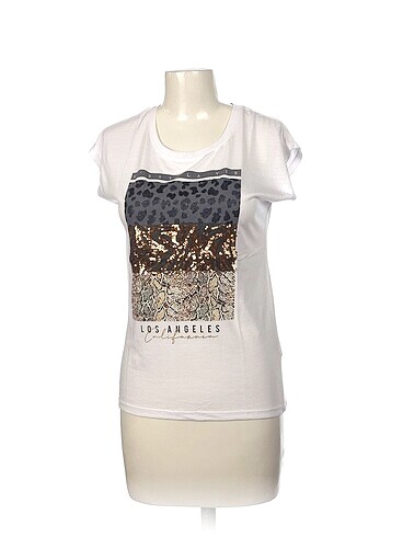 Diğer T-shirt %70 İndirimli.