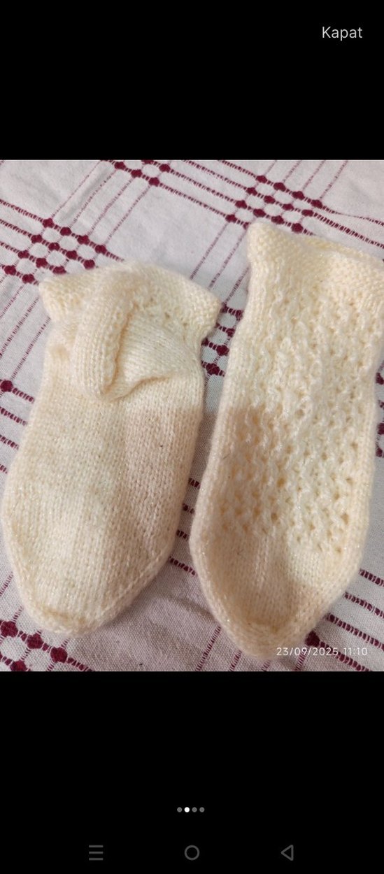 Örgü Beyaz Çorap - Görsel 2