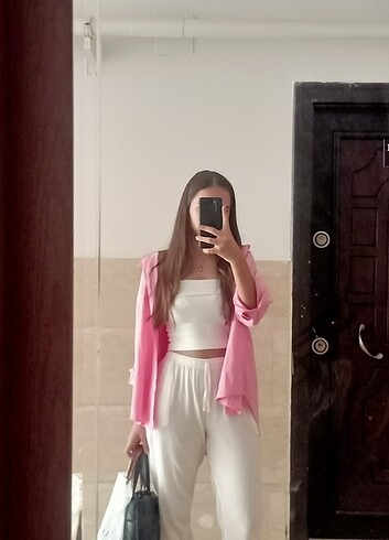 Trendyol marka pembe gömlek