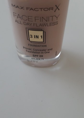 Beden Max Factor Facefinity 3'ü 1 Arada Fondöten Golden 75