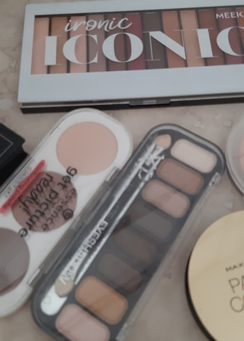 Farklı makyaj ürünleri yeni - Görsel 8