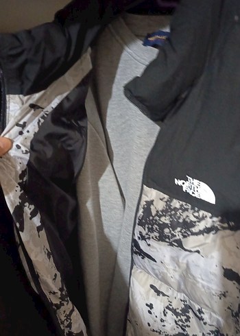 The North Face Desenli Gri Erkek Mont - Görsel 2