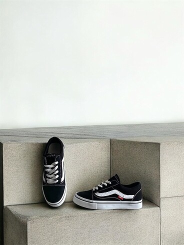VANS OLD SKOOL