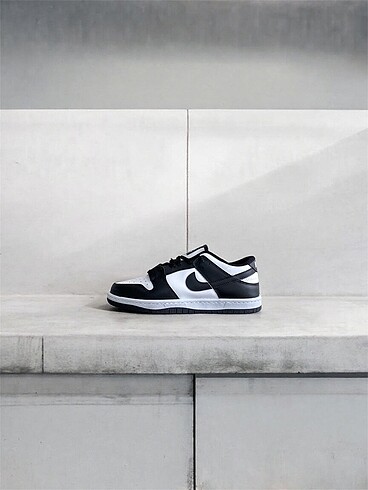 Nike NIKE SB DUNK LOW