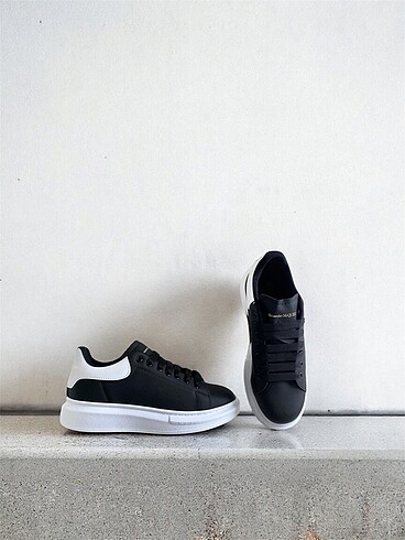 ALEXANDER MCQUEEN