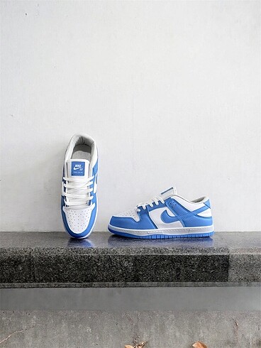 NIKE SB DUNK LOW
