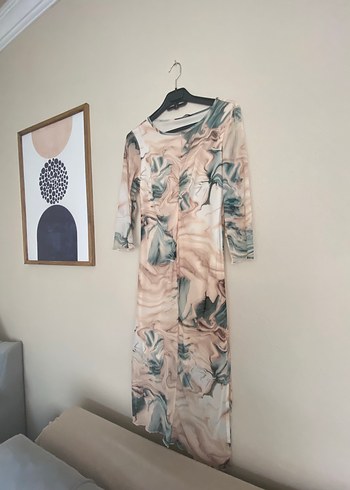 Bej Uzun Batik Desenli V Yaka Elbise