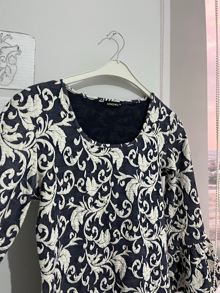 Dantel Detaylı V Yaka Gri Midi Elbise - Görsel 2