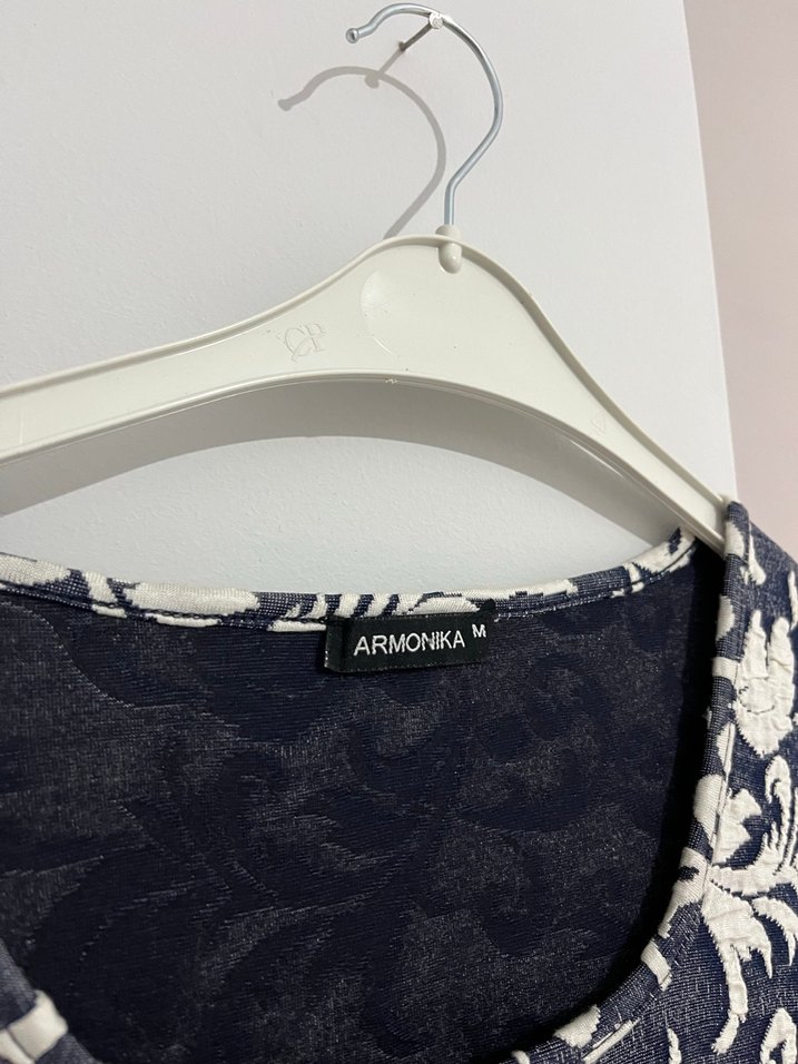 Dantel Detaylı V Yaka Gri Midi Elbise - Görsel 3