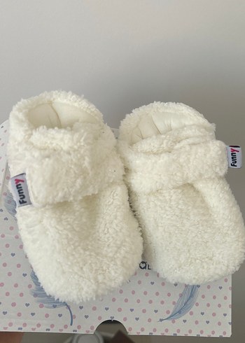 Bebek Beyaz patik - Sıcak Ev Terliği - Görsel 2